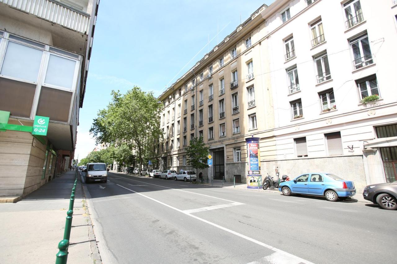 Castle Courtyard Hideaway Apartment Budapest Luaran gambar